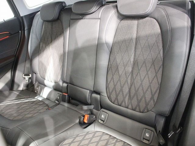 X1 sDrive18i RHD