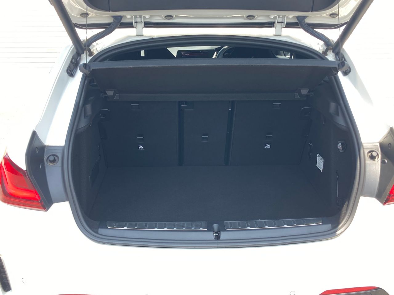 F40 118d Sports Hatch 5-door B47 2.0d