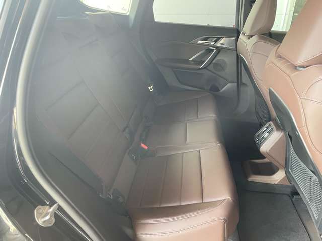 U11 iX1 xDrive30