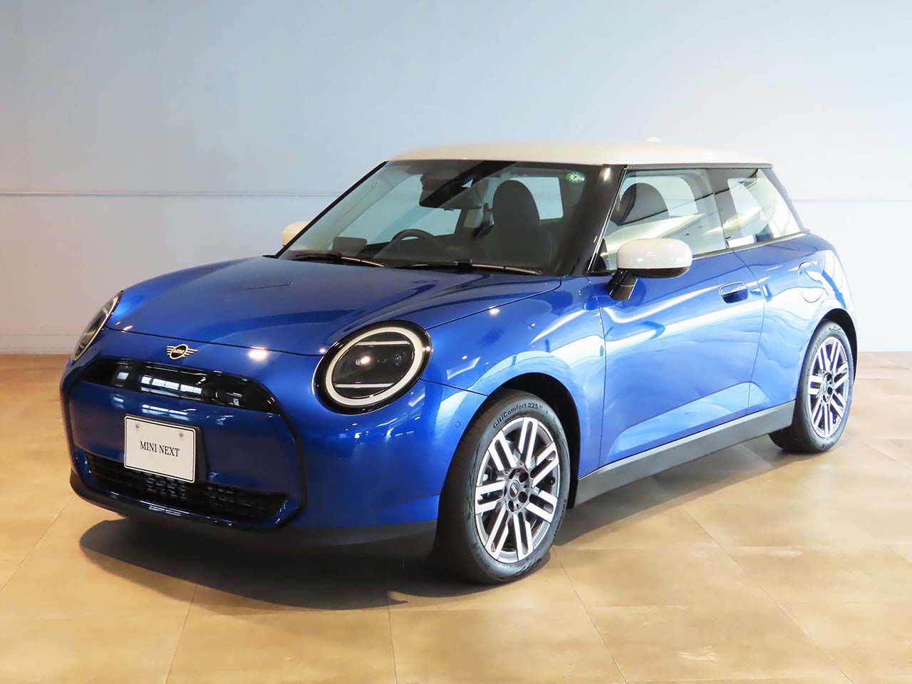 THE NEW ALL-ELECTRIC MINI COOPER E