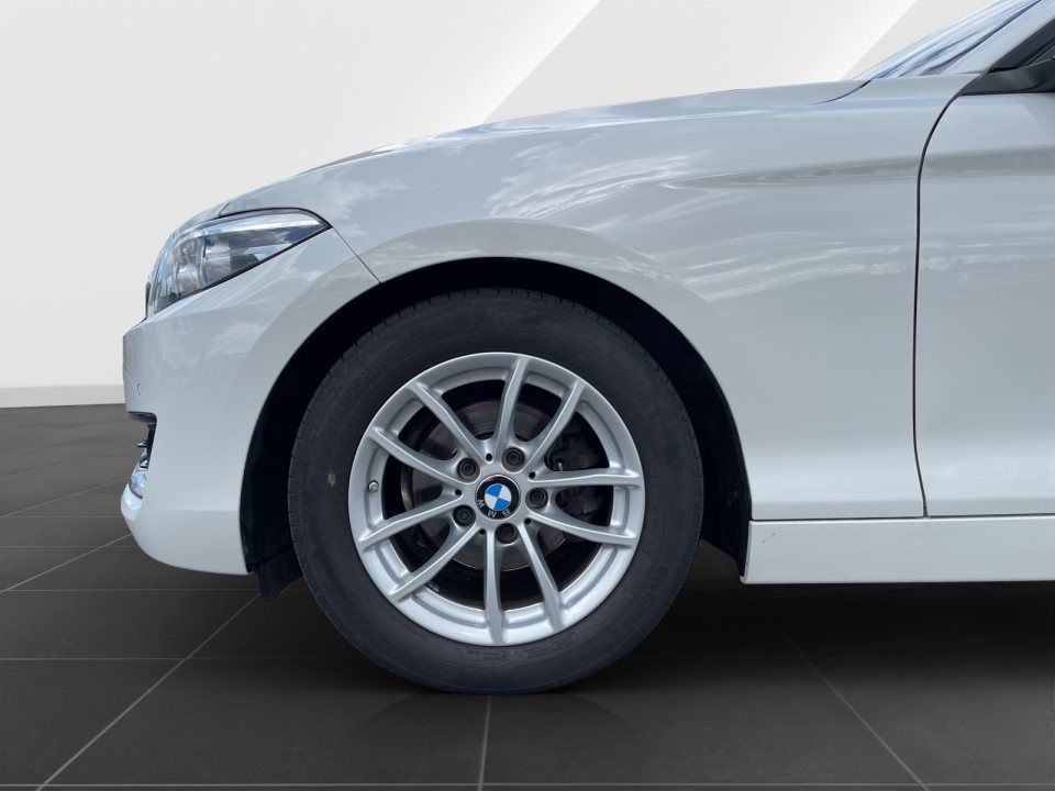 BMW 218