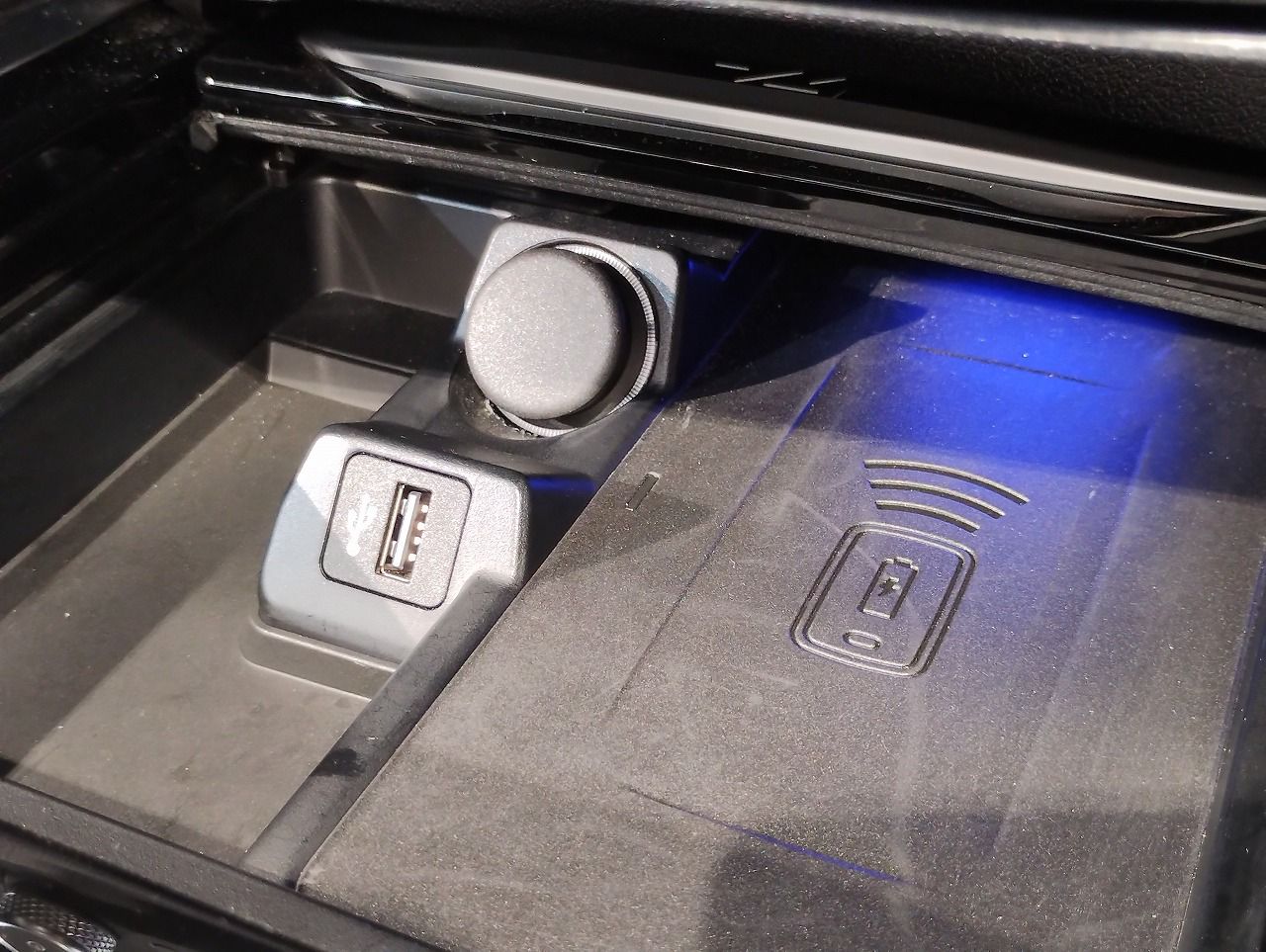 G29 z4 sDrive20i RHD