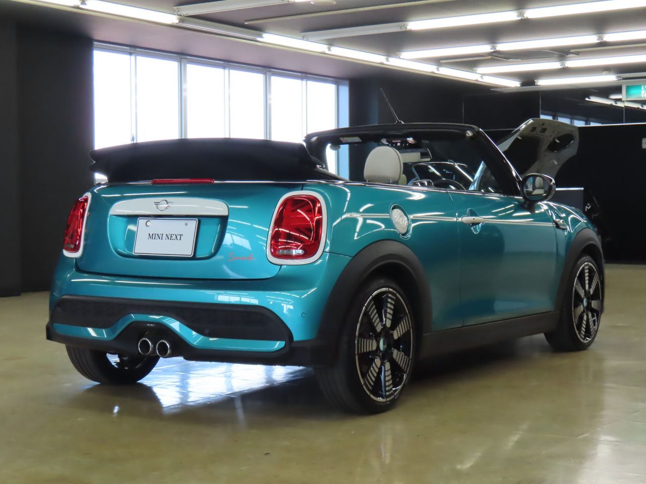 MINI Cooper S Convertible RHD