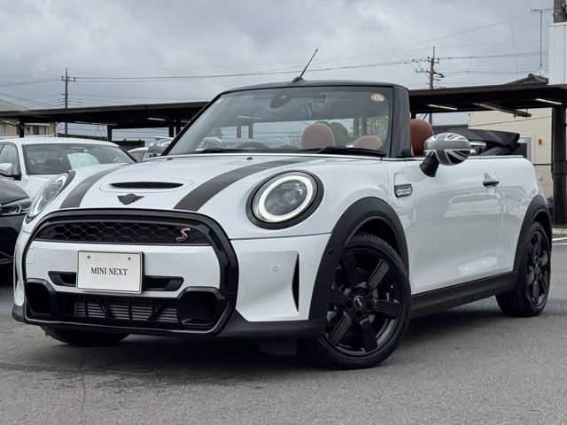 MINI COOPER S CONVERTIBLE.