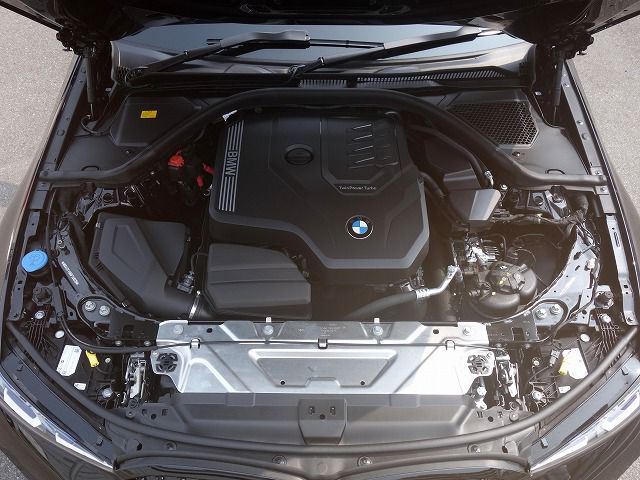 318i Touring RHD