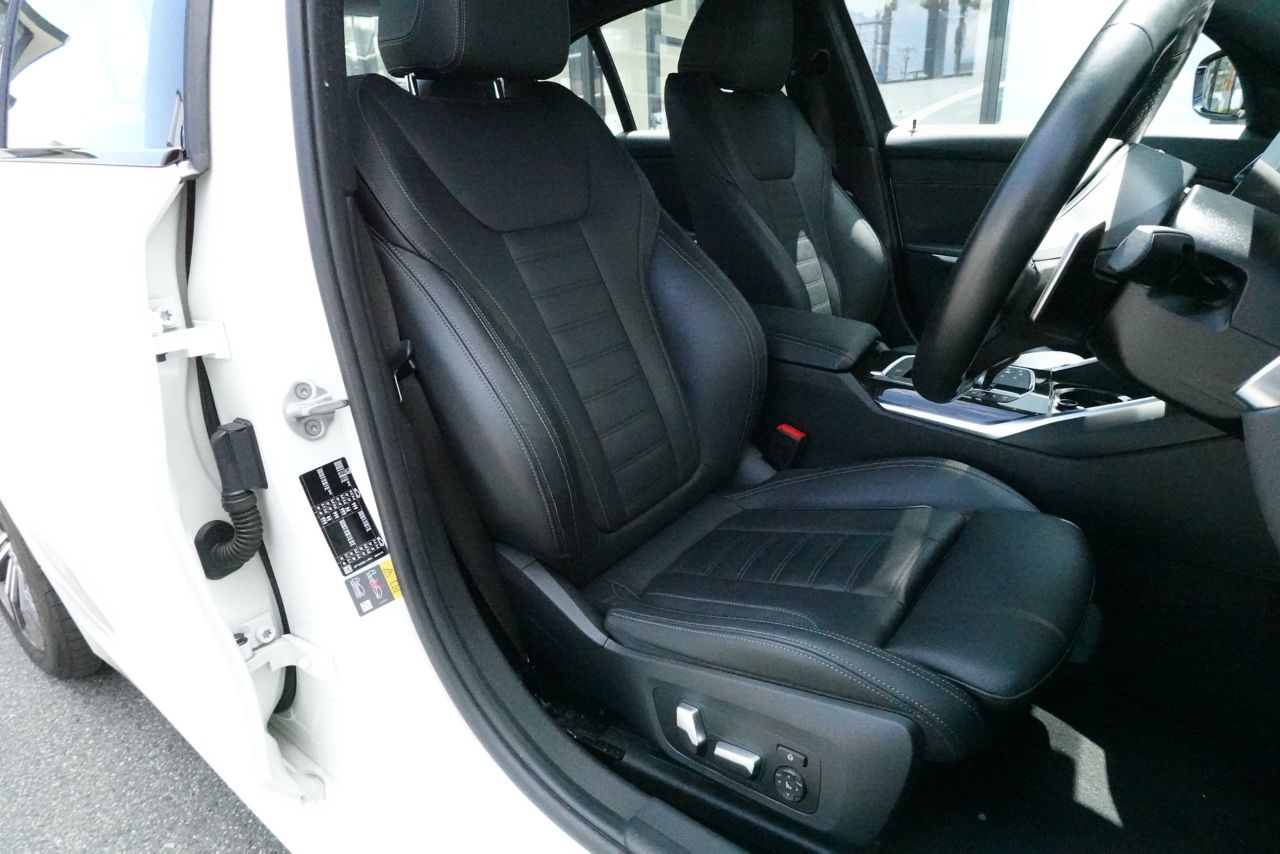 G20 330e Saloon RHD