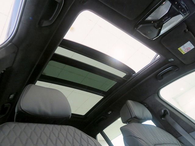 X7 xDrive40d RHD US