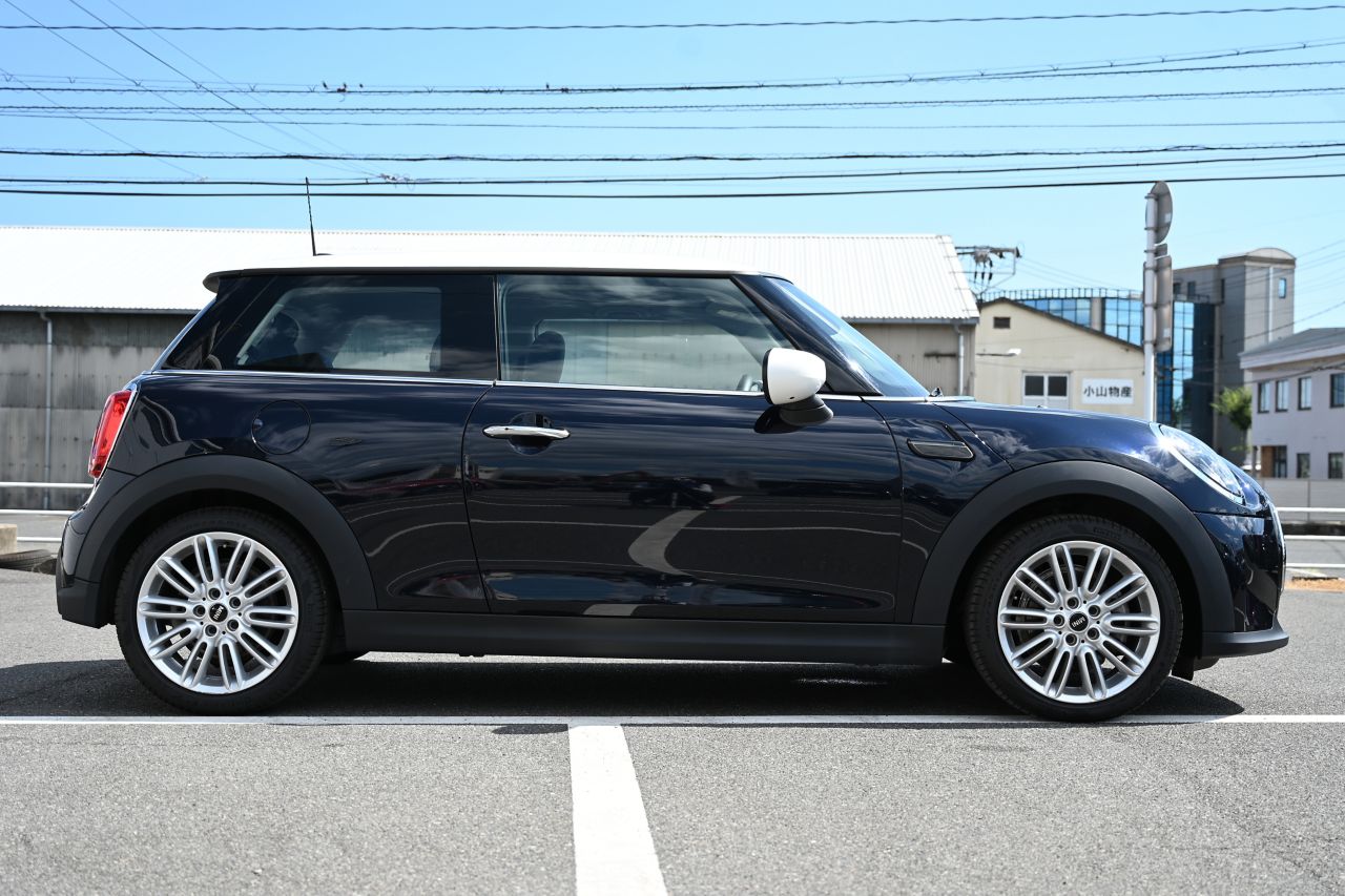 MINI Cooper F56 RHD