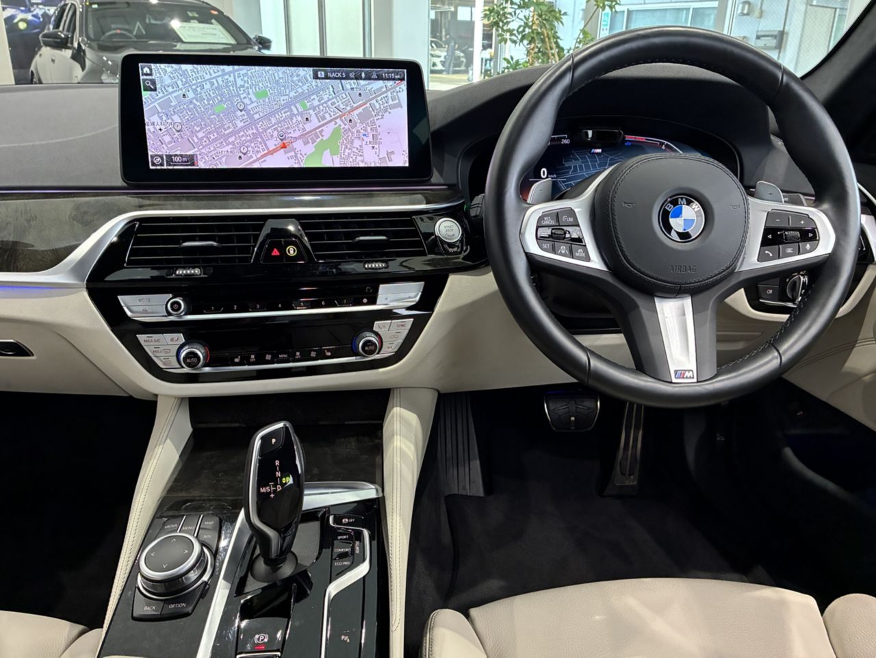 520d xDrive Sedan RHD