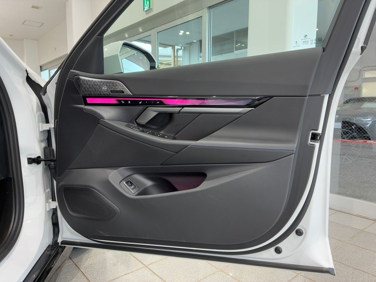 BMW i5 eDrive40 M Sport RHD