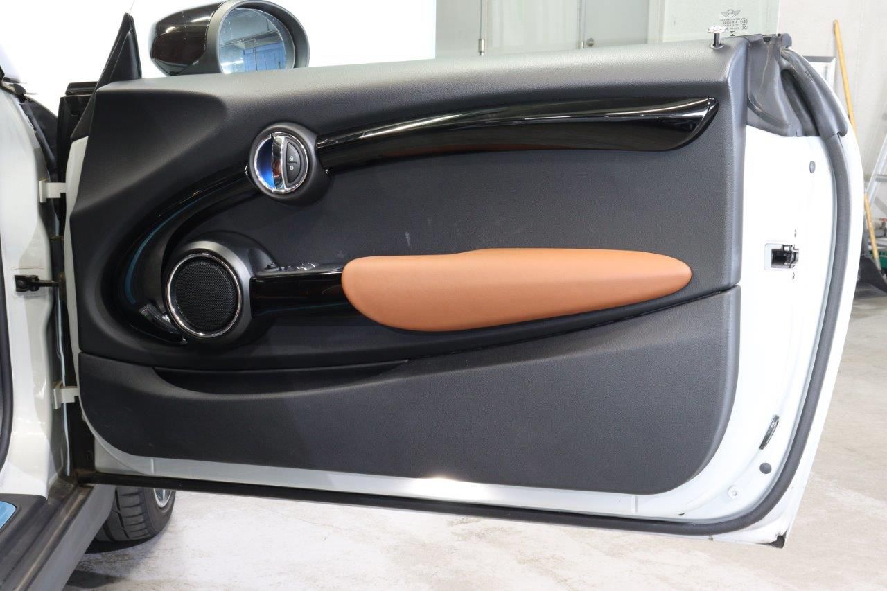 F56 COOPER S D(AT)