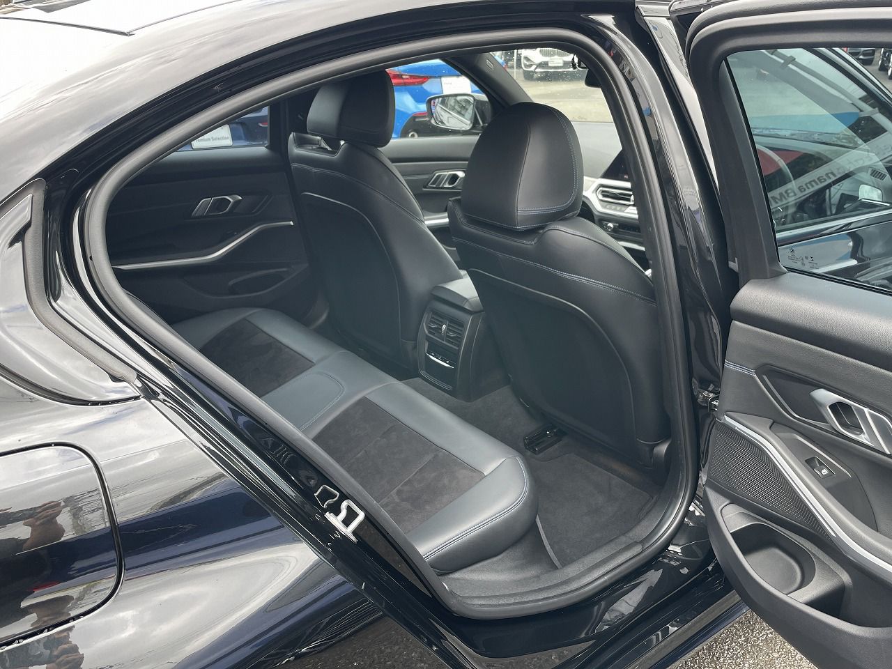G20 320d xDrive RHD Saloon
