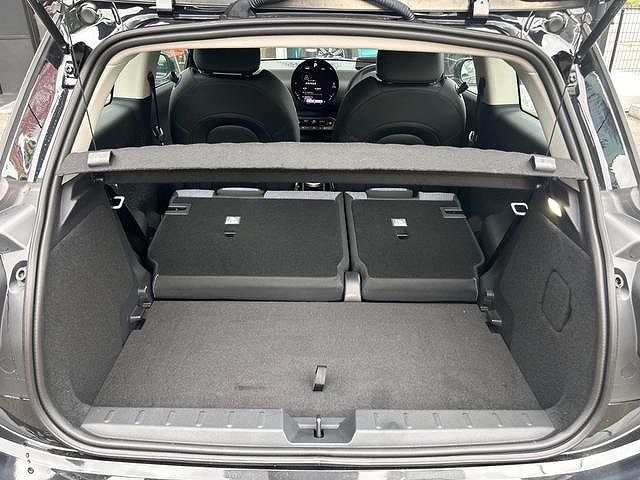 J01 MINI Cooper E