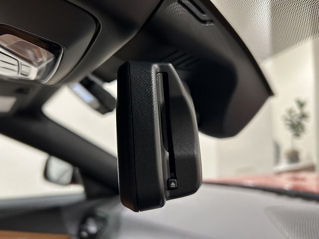 G29 z4 sDrive20i RHD