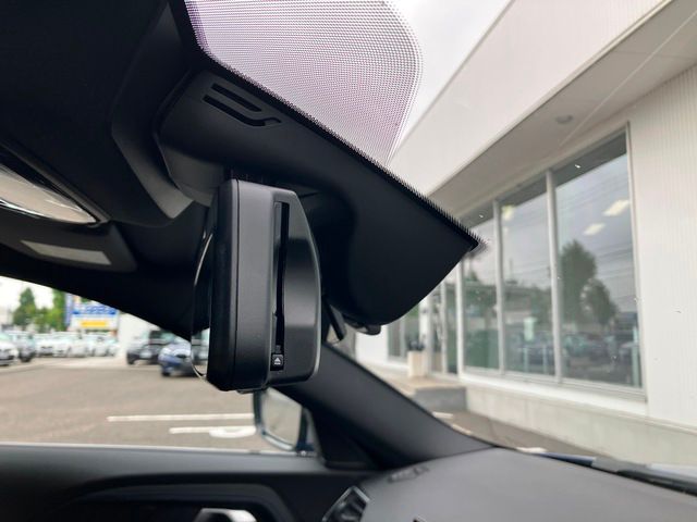 M240i xDrive Coupé RHD