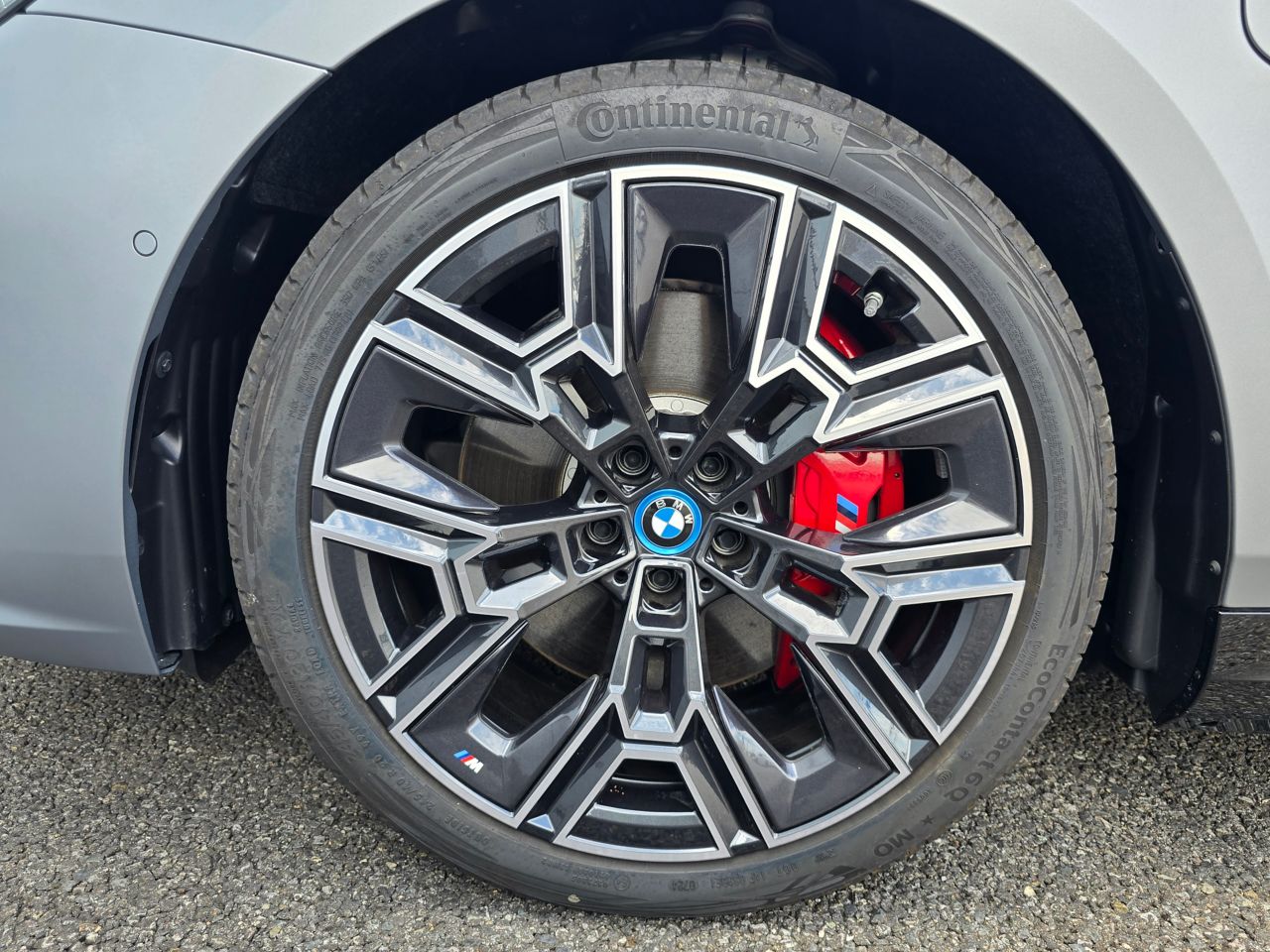 BMW i5 eDrive40 M Sport RHD