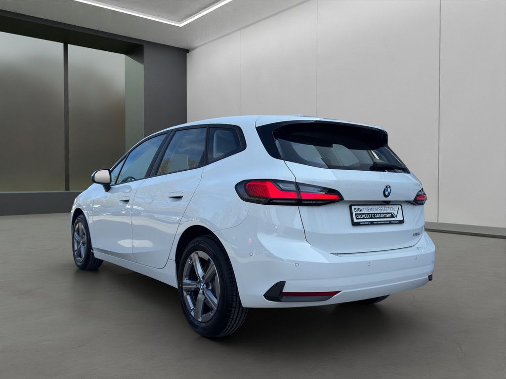 BMW 216