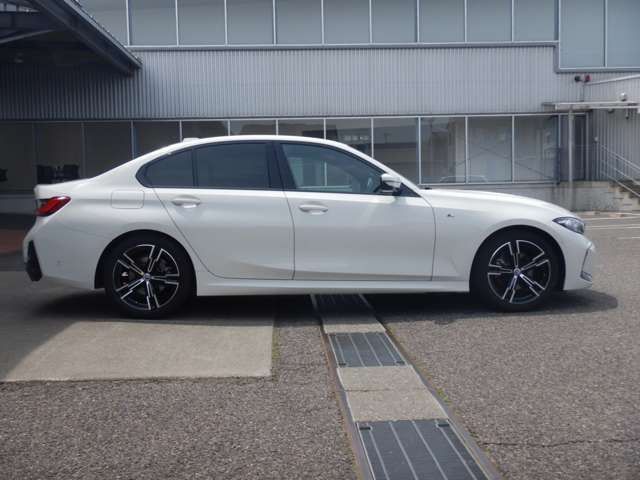G20 320i Saloon LCI RHD MX
