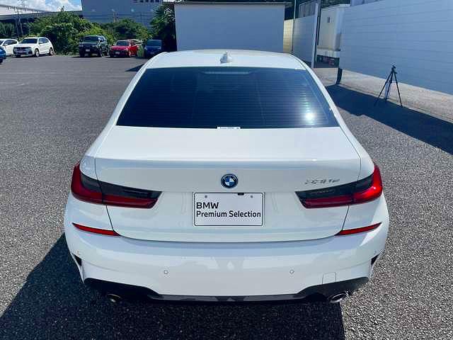 G20 330e Saloon RHD MX