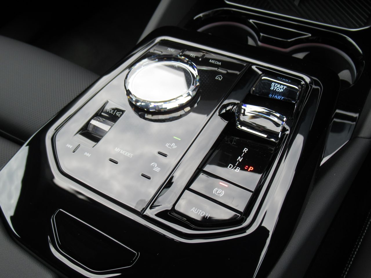 BMW i5 eDrive40 Sedan RHD