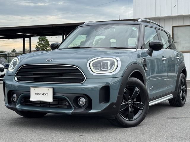 THE NEW MINI COOPER D CROSSOVER ALL4.