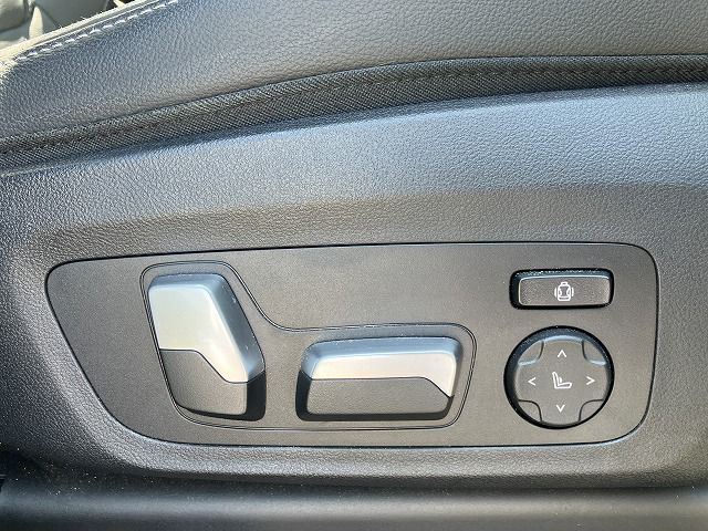 G01 X3 M40i RHD LCI ZA