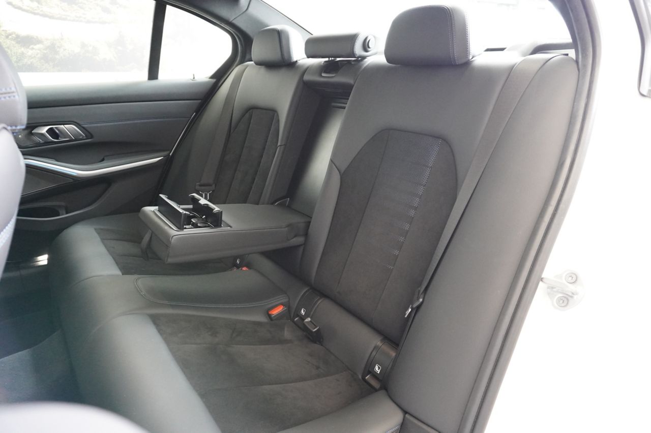 G20 330i Saloon RHD MX