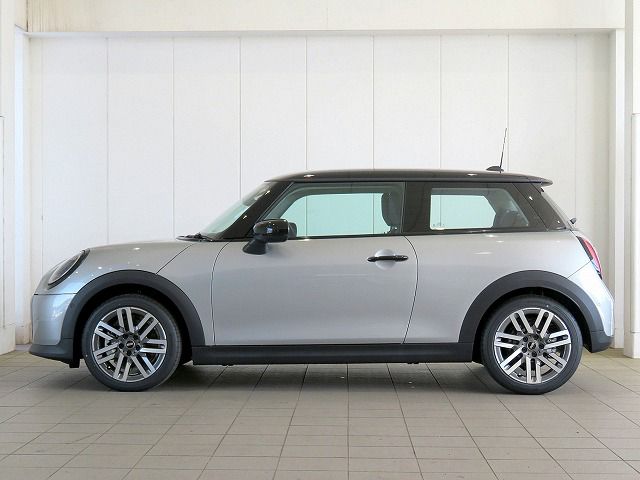 F66 MINI Cooper C 3Dr