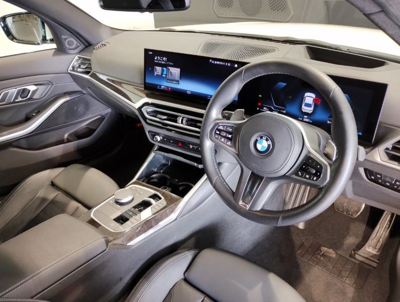 320d xDrive Berline RHD