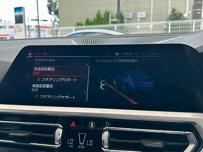 320i Sedan RHD