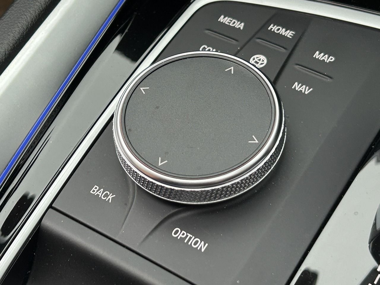 G29 z4 sDrive20i RHD