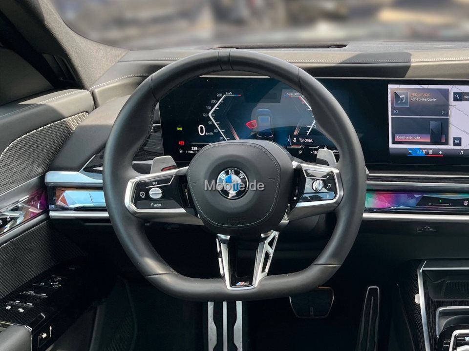 BMW 740