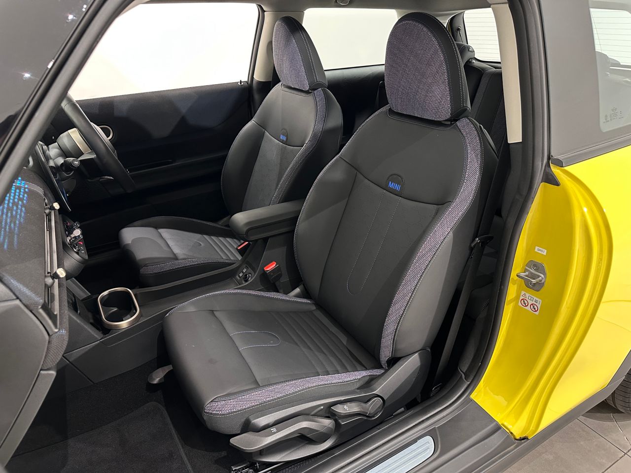 F66 MINI Cooper C 3Dr