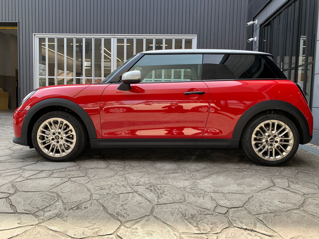 F66 MINI Cooper C 3Dr