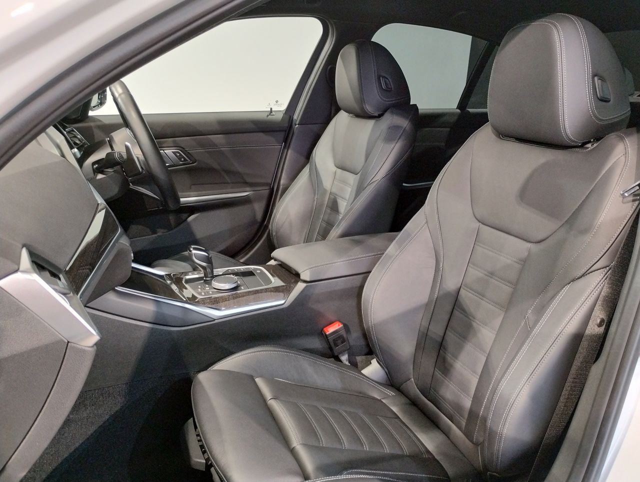 G20 320i Saloon RHD MX