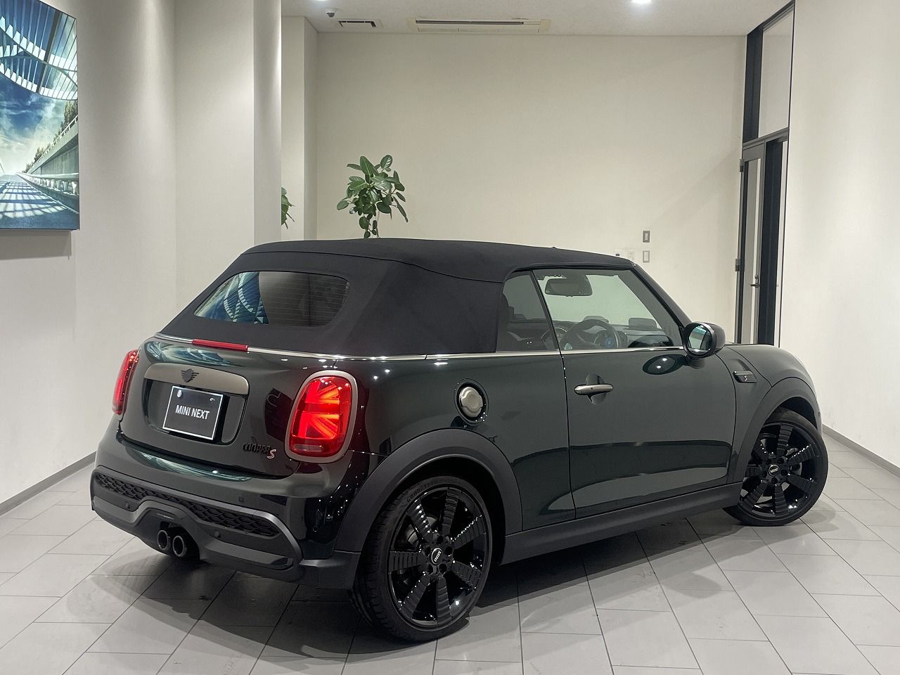 MINI Cooper S Convertible RHD