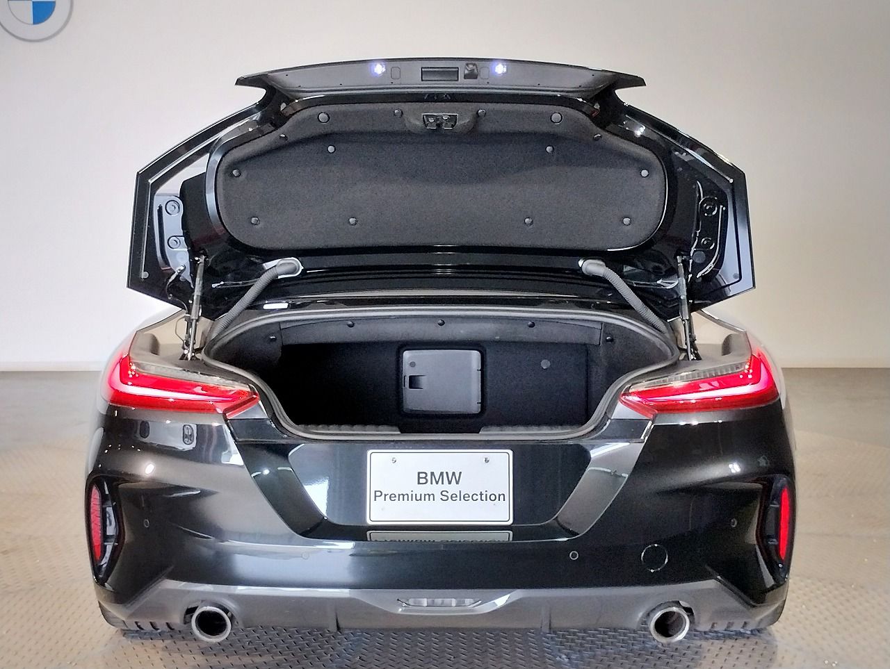 G29 z4 sDrive20i RHD
