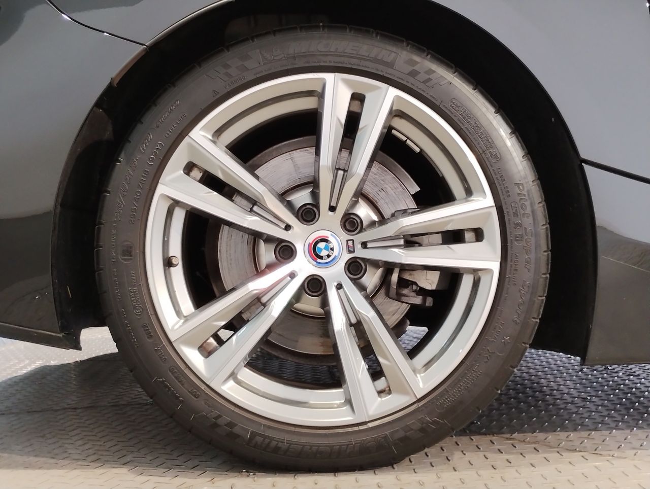 G29 z4 sDrive20i RHD