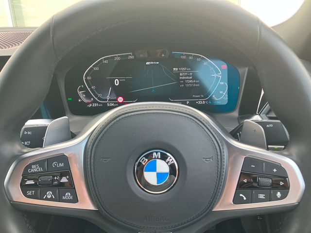 G20 330e Saloon RHD