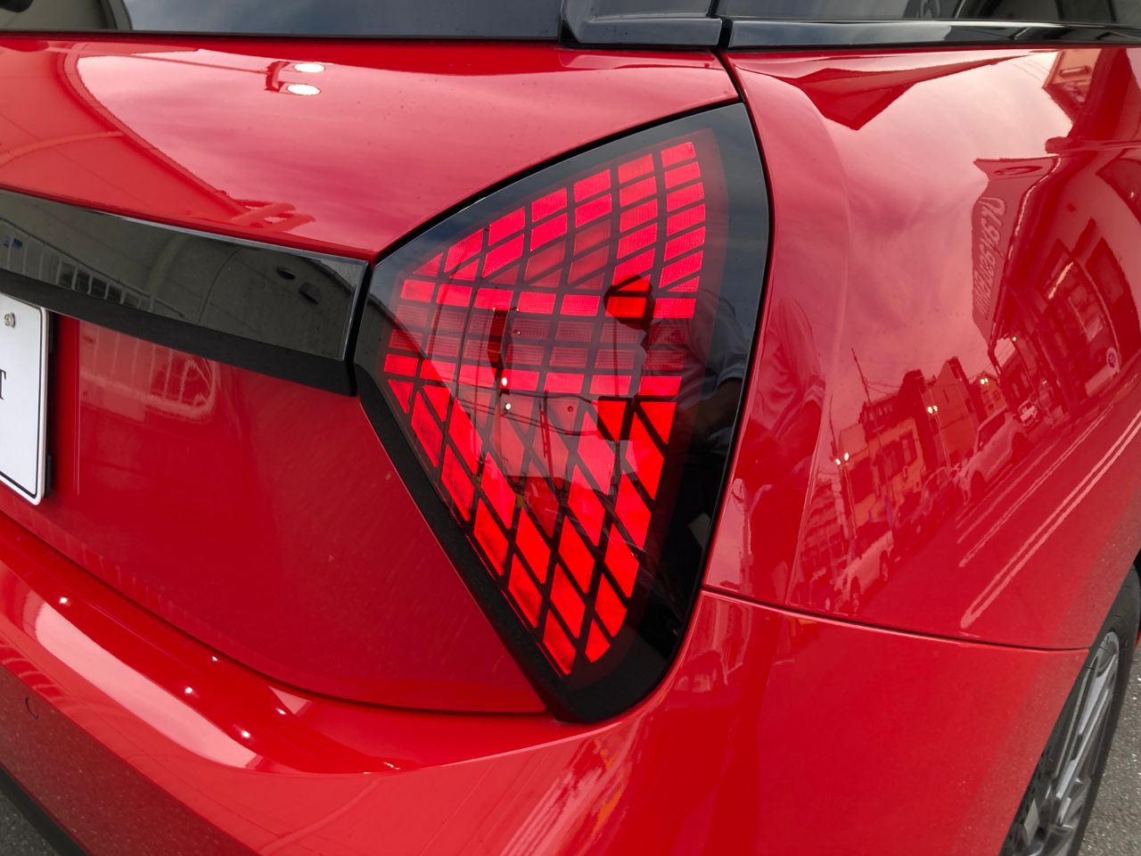 J01 MINI Cooper E