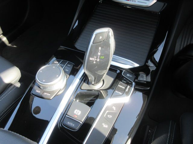 G01 X3 M40i RHD ZA