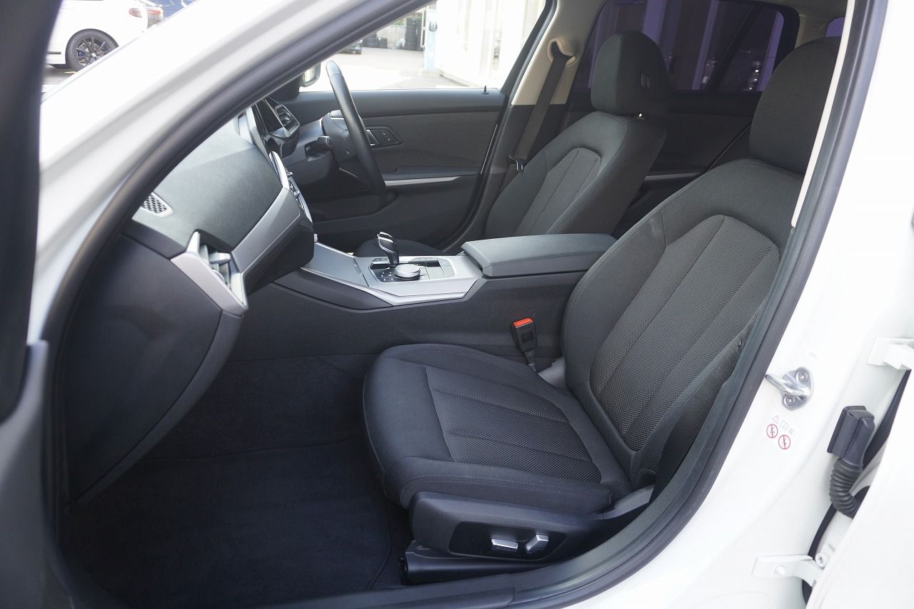 G21 320d xDrive Touring RHD