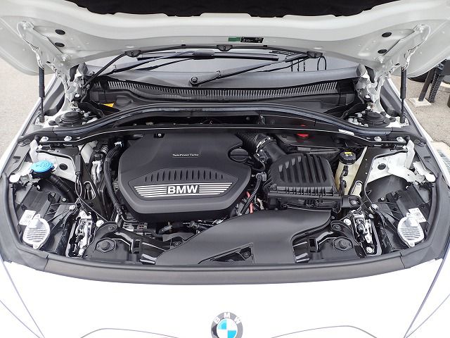 F40 118d Sports Hatch 5-door B47 2.0d