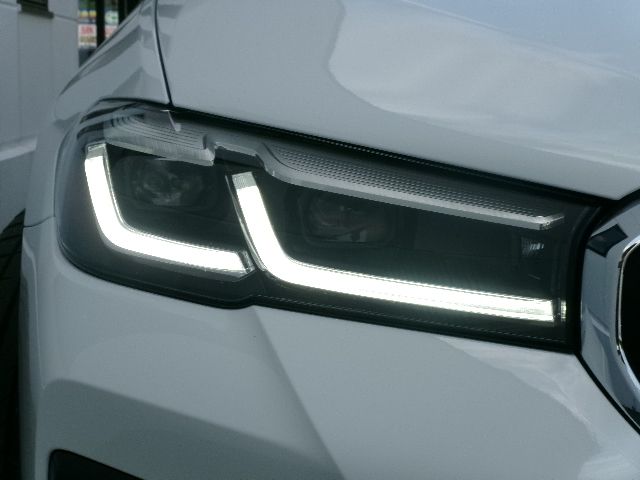 520d xDrive Sedan RHD