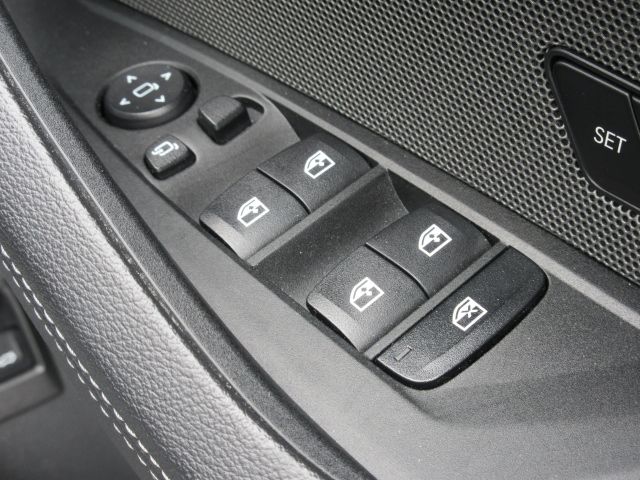 G26 i4 eDrive40 RHD