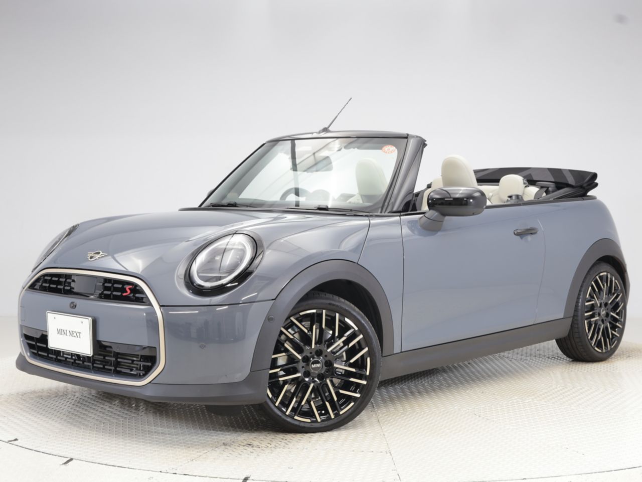 THE NEW MINI CONVERTIBLE S