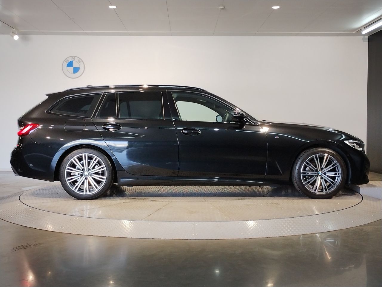 G21 318i Touring