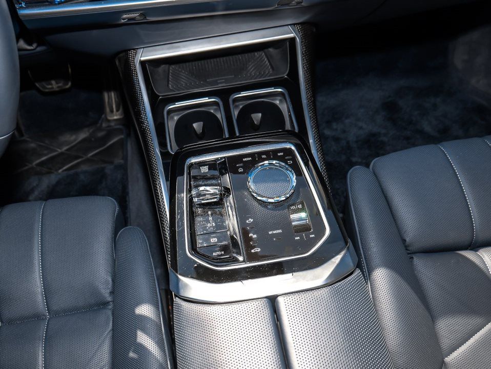 BMW 760