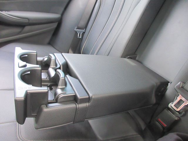 520d xDrive Sedan RHD