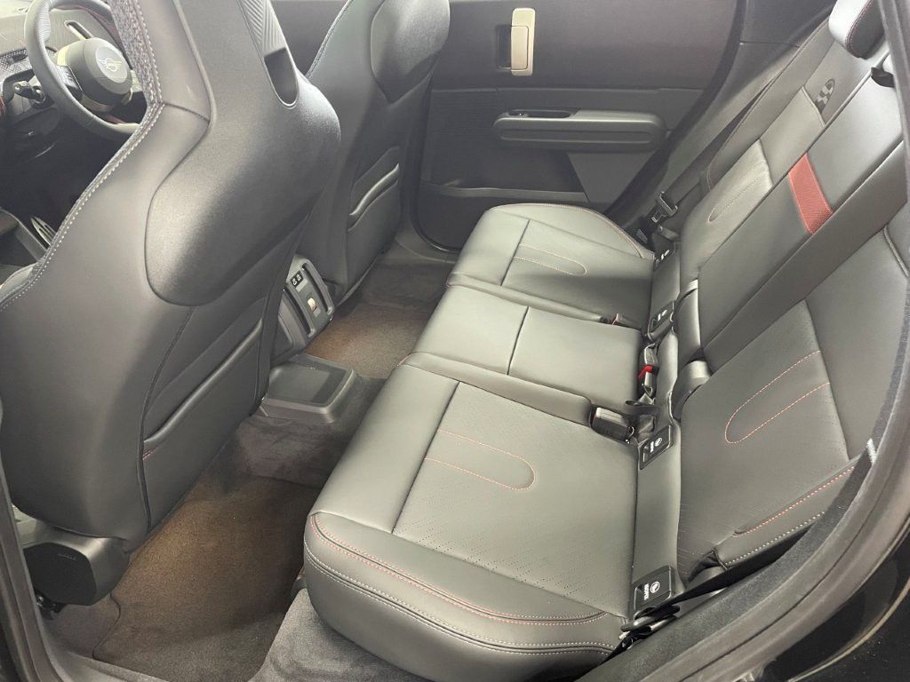 U25 MINI John Cooper Works Countryman ALL4